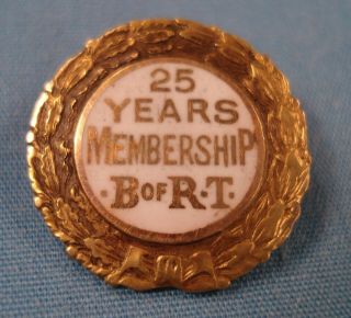 Vtg Brt Lapel Pin.  25 Year Member.  Brotherhood Of Railroad Trainmen.  14 K Gold.