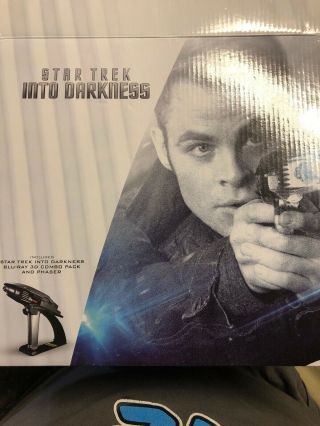 Star Trek Into Darkness Includes Blu - Ray 3d Combo Pack With Phaser