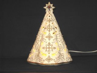 Lenox: Florentine & Pearl Lighted Christmas Tree With Music Box; Red Jewel Star