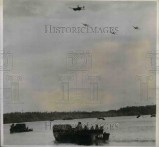 1943 Press Photo Us 6th Army Landing At Arawe,  Britain