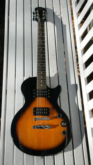 Epiphone Guitar Les Paul Special II Vintage Sunburst With Case Minor Blems 2