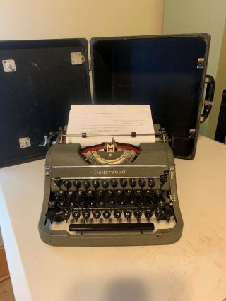 Vintage 1947 Underwood Champion Portable Typewriter W/ Case