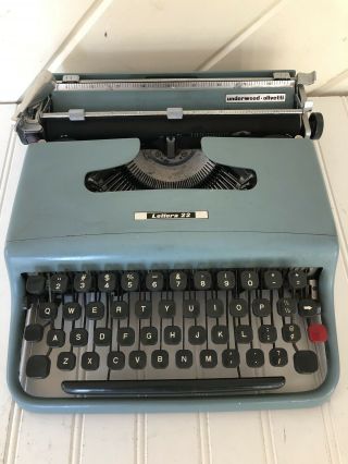 Portable Underwood Olivetti Lettera 22 Blue Metal Body Typewriter “vintage”