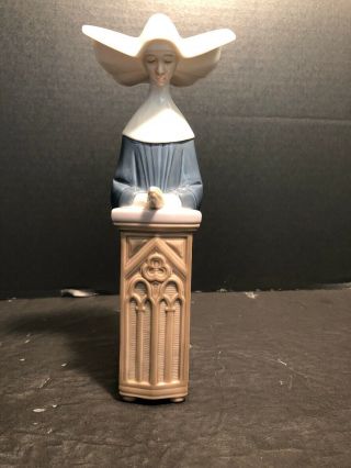 Lladro Figurine " Meditation " Blue Nun Praying - 5502 - J Puche