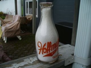 Hoffman ' s Farm Dairy Orange Paint Round Quart Milk Bottle Oley Pa Berks County 2