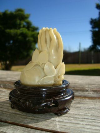 Vintage Chinese Soapstone Carving Buddha Hand Fingers Fruit On Carved Wood Stand