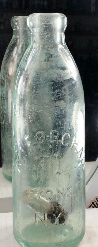 Scarce R.  F.  Forgham Lyons Ny Gravitating Glass Stopper Hutch Soda Bottle.