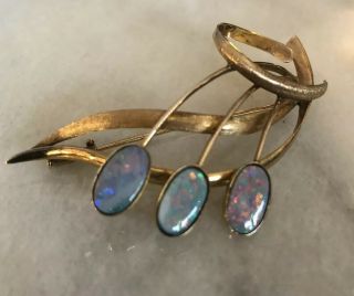 Vintage 14 Carat Yellow Gold And Opal Brooch / Pin