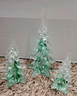 Vintage Set Of 3 Solid Glass Christmas Trees With Ribbons Of Green
