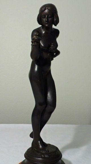 VINTAGE ART DECO BRONZE STATUE OF A NUDE WOMAN HOLDING A BIRD 3