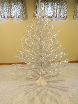 Vintage Tapertree 121 Branch Aluminum 6 Ft Christmas Tree Taper Tree