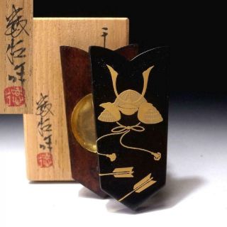 Oe15: Japanese Lacquered Wooden Incense Case,  Kogo,  Makie,  Samurai Armor Helmet