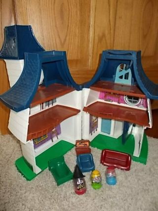 Vintage 1976 Hasbro Weeble Haunted House Playset Witch W/hat Kids Near Complete