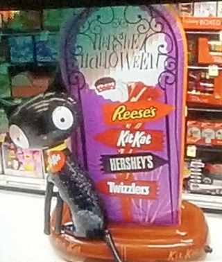 Halloween Giant Hersheys Kitkat Reeses Twizzlers Inflatable Tombstone Black Cat