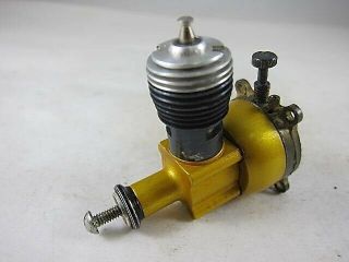 Vintage Cox Thimble Drome Pee Wee 020 Glow Model Airplane Engine Gold Case