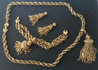 Vintage 1970 ' s MONET Gold Tone Tassle Chain Chunky Necklace Bracelet Set W/Box 2