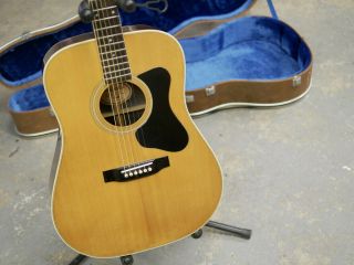 Vintage Madeira By Guild A - 75 Acoustic Guitar W/hard Case