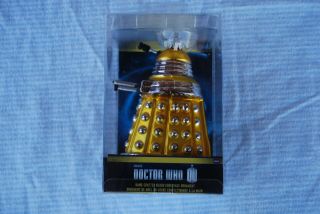 Dw4121 Dr.  Who Yellow Dalek Robot Cyborg Villain Bbc Glass Christmas Ornament