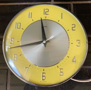 Metamec Mid Century Vintage Electric Wall Clock