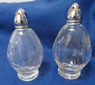 Vintage Etched Glass Silver Metal Top Salt And Pepper Shakers