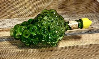Vintage 1971 Emerald Green Figural Bunch Of Grapes Wine Bottle Youngstown,  Oh