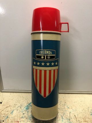 Vintage Thermos Red White Blue 1975 King Seely Amercan Flag Shield 2442