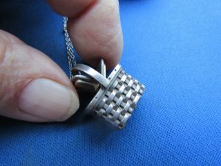 Vintage Sterling Silver Woven Picnic Basket Lid Moves Pendant & Sterling Chain