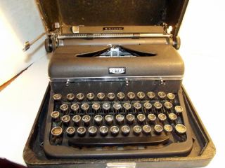 Vintage Royal Aristocrat Model Portable Typewriter W/storage Carry Case C1940s