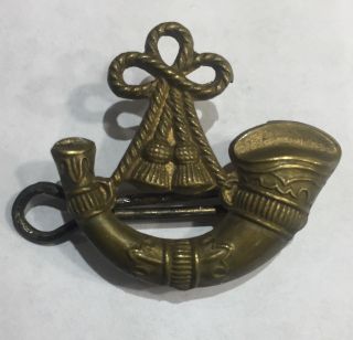 WW2 Royal British Light Infantry Bugle Horn Army Brass Cap Hat Badge pin 2