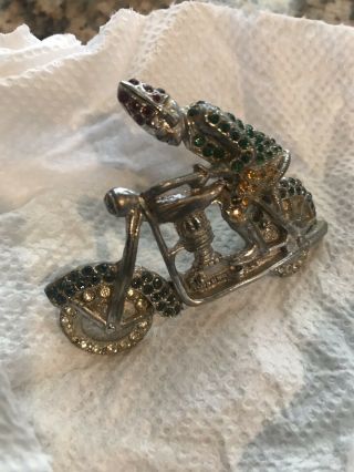 Vintage Ora Shriner Motorcycle Fez Tassel Pin Masonic Brooch Z798