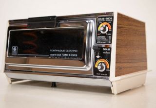 Vintage General Electric GE TOAST ' N BROIL Toast - R - Oven Model T131B USA MCM 2