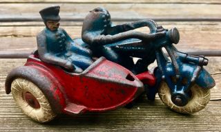Vintage Hubley Cast Iron Champion Police Cop Motorcycle W/ Sidecar Passenger 5 "