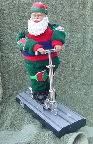 Trim A Home Gogo Scooter Santa Animated Singing Figure W/box