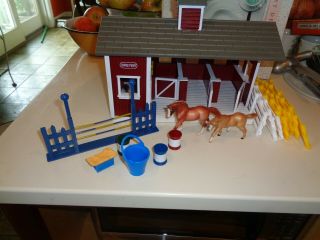 Breyer Horse Red 3 Stall Stable Barn W/ Accesories 2 Horses Xtra Fencing Euc