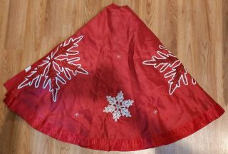 Kurt Adler Snowflake Embroidered And Pleated Tree Skirt 60 - Inch Red Snowflake