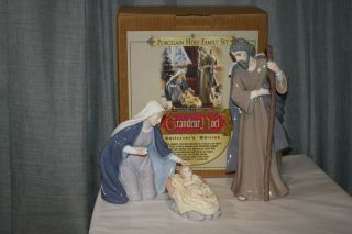 2002 Grandeur Noel 12” 3pc Porcelain Holy Family Set,  Box