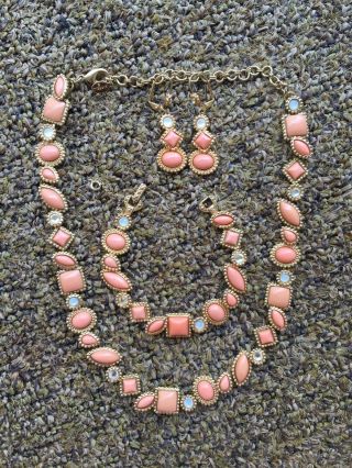 Coral Reef/gold Vintage Sorrelli 3 Piece Set - Necklace,  Bracelet,  And Earrings