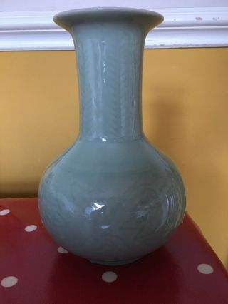 Antique Or Vintage Chinese Celeodon Green Bulbous Vase