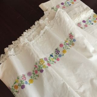 Beautifully Hand Embroidered & Crocheted Vintage Sheet & Pillowcases