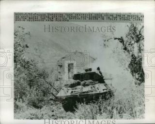 1944 Press Photo A Moroccan Tank Destroyer Moves Thru Castelforte Sector,  Italy