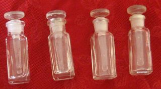 Set Of 4 Vintage Glass Apothecary Bottles W/ground Glass Long Stoppers