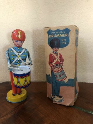 Vintage Wind - Up Mechanical Lithographed Tin Toy Chein Drummer Soldier Box