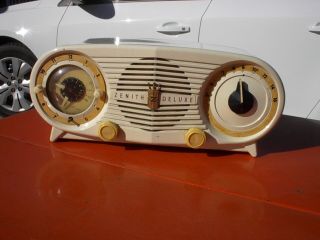 Vintage Zenith Alarm Clock Tube Radio White 1950s Owl Eyes Deluxe,  S - 18535