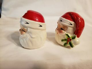 Vintage Japan Christmas Santa & Mrs.  Claus Salt & Pepper Shakers 2