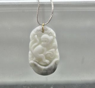 Vintage Chinese Carved Jade Stone Pendant Of A Monkey & Sterling Silver Necklace 2