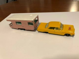 Matchbox Vintage Trailer Caravan No.  23,  Chevy Impala Taxi No.  20 For Towing Nr