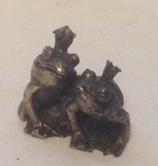 Pewter Frog Prince & Princess Couple Figurine Figural Crowns Hugging Miniature