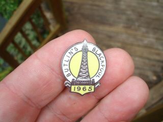 Old vintage 1965 enamel Butlin ' s Blackpool W.  Reeves&Co pin badge England resort 3