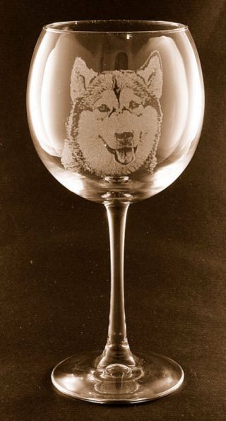Etched Alaskan Malamute On Large Elegant Wine Glasses Set Of 2