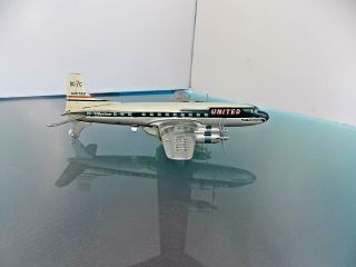 Vintage Tin Friction Airplane United Dc7 Mainliner N6702c Yonezawa - Japan